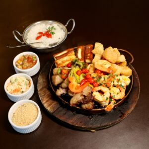 CHAPA DE CAMARÃO ROSA E CARNE DE SOL DE FILÉ